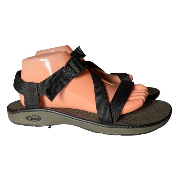 womens chaco size 10